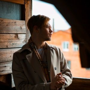 Meet your Posher, Action